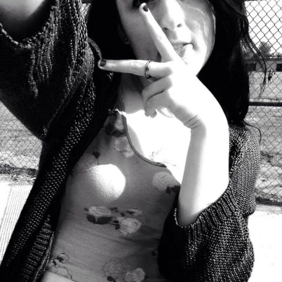 Meet your Posher, Myia - Picture 1 of 1